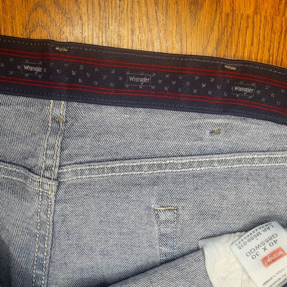 Wrangler Premium Quality Men's 40x30 Jeans – Medium Wash Denim Style&Comfort A75 - Picture 6 of 12